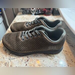 NO BULL Athletic Trainer Shoe Women’s Size 8 Men’s Size 6.5 Brown Leather